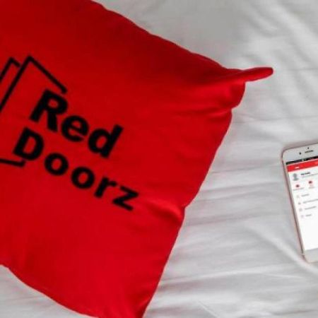 בוגור Reddoorz Plus At Hotel Negeri Baru Lodaya Puncak מראה חיצוני תמונה